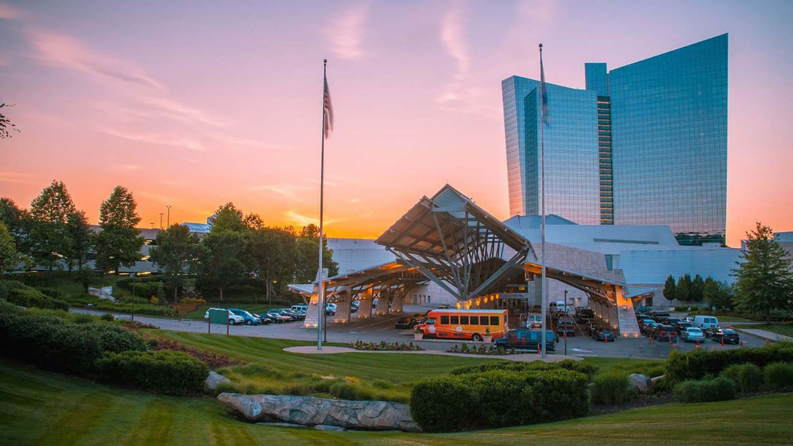 Day trip? or Make a Weekend of Snowbound Expo 2026 at Mohegan Sun